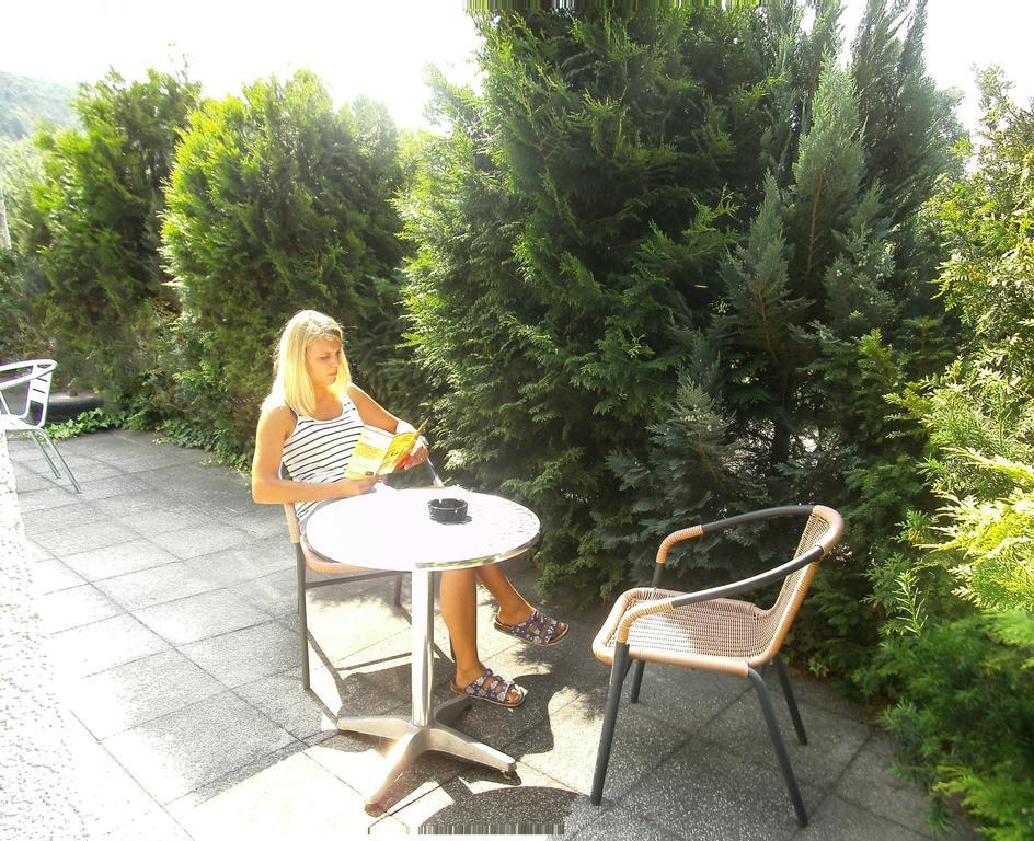 Pension Fitnessoase Eussenheim ภายนอก รูปภาพ